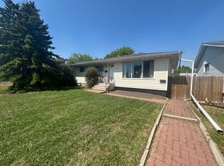 12320 135th Ave NW, Edmonton, AB T5L 3X2