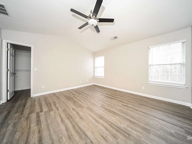 109 Bainbridge Pl — Photo 10