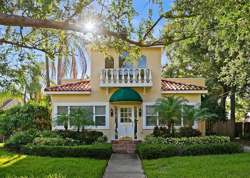 1st image of 208 S WOODLYNNE AVENUE