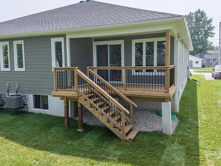 397 Victoria St — Photo 36