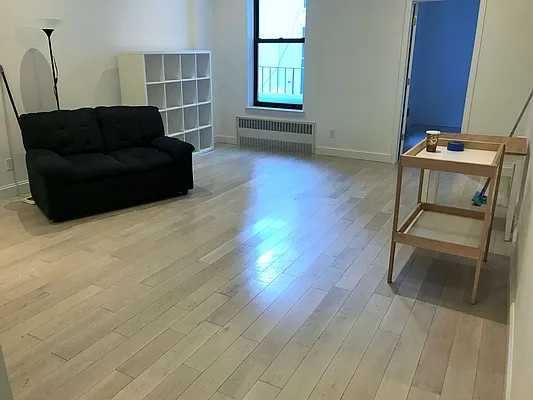 Rented by Joe Gotham LTD | media 10