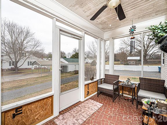 5th image of 235 Spring St