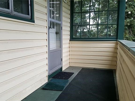 3rd image of 216 Vance St