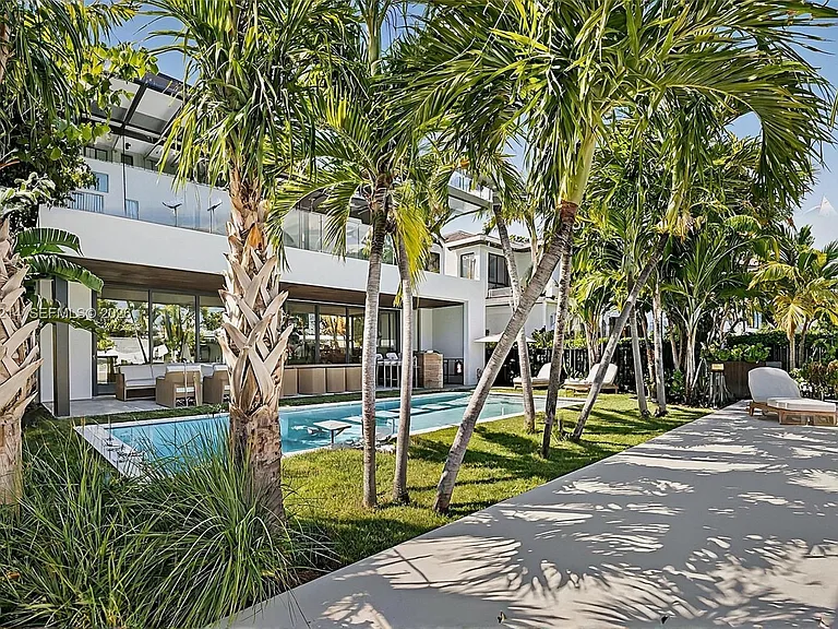 620 Solar Isle Dr — Photo 16