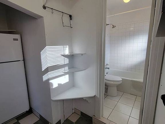 5th image of 1118 11th St Unit 3