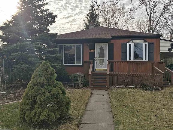 5th image of 24921 Nelson St