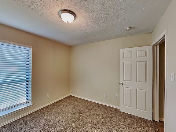 4th image of 10210 Staghill Dr