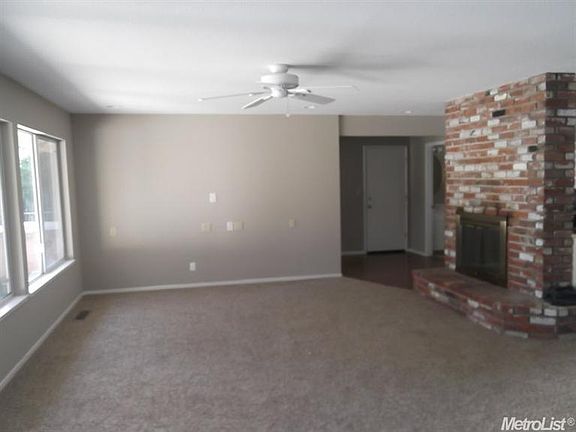 3rd image of 7610 Park Woods Dr