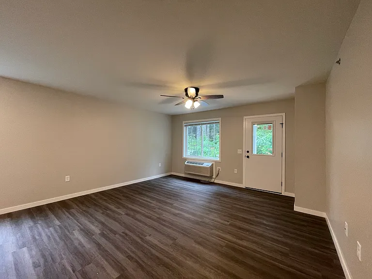 Gateway Place Apartments — Photo 63