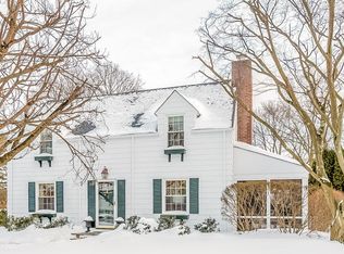10 Phillips Ln, Darien, CT 06820