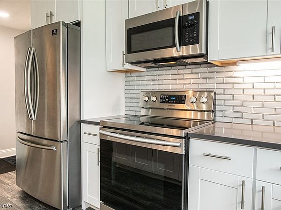 4th image of 2516 W 40th St