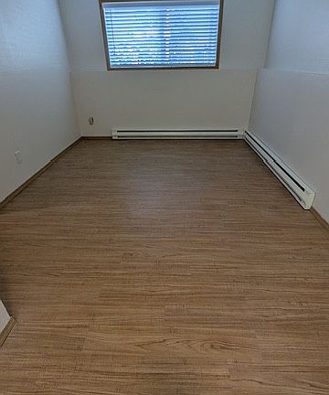 living room - new paint and new blinds
