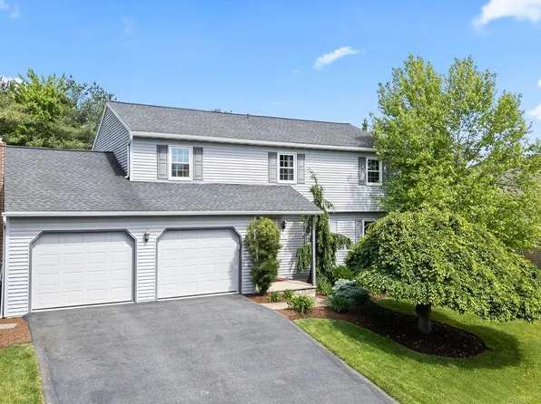 805 Bare Path Rd, Sinking Spring, PA 19608