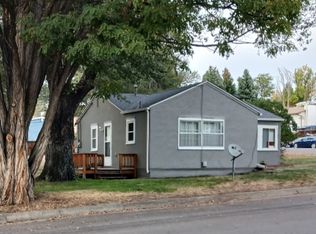 624 Ash St, Douglas, WY 82633