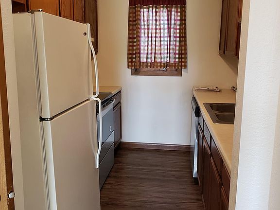 4th image of 275 Cambridge Ln SE