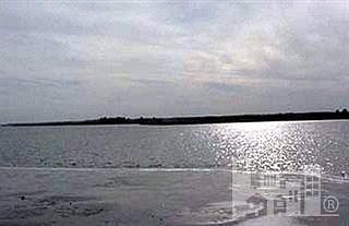 2nd image of 7028 S River Road
