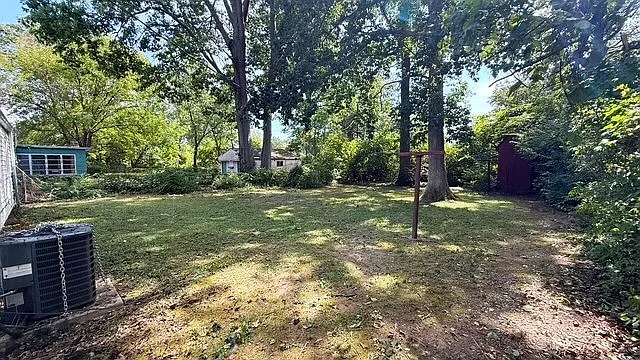 3 bed, 1.0 bath, 961 sqft, $1,325 — Photo 2
