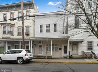 33 W Main St, Tremont, PA 17981