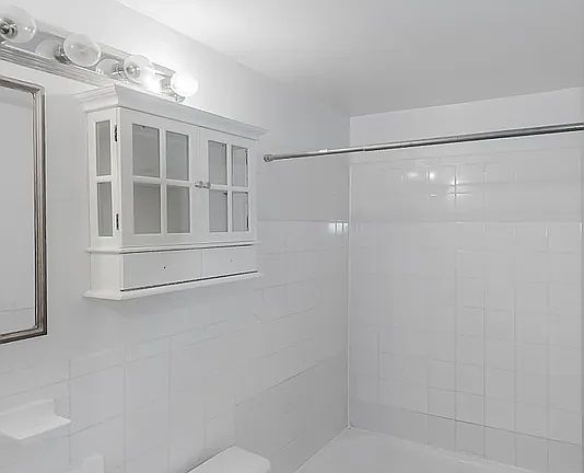 5th image of 539 W 49th St APT 2D