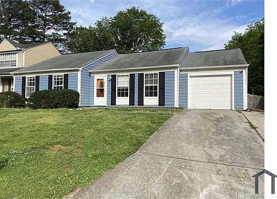 1956 Longwood Ct — Photo 1