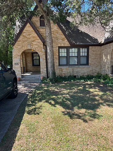 1106 NW 40th St Photo 1