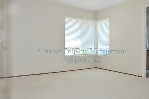 11616 Cedar Spring Ct — Photo 12
