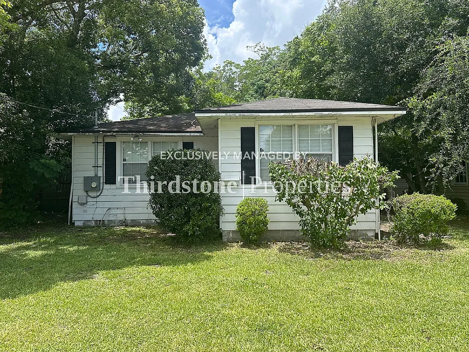 2406 Lamee Ave