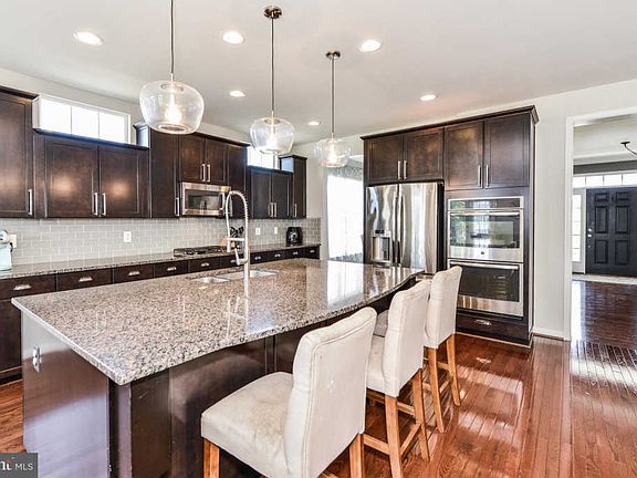 4th image of 21001 Ashburn Heights Dr