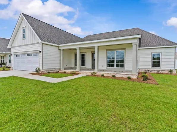 102 Pawnee Dr, Dothan, AL 36350