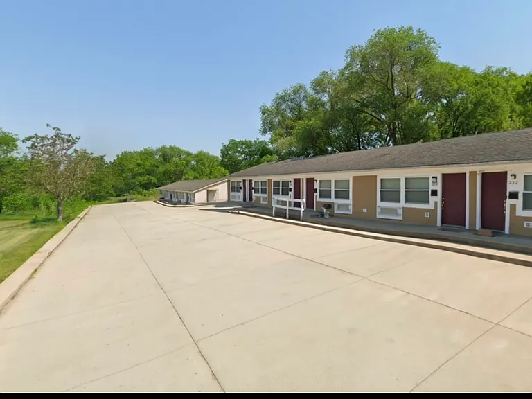 210 E Vincent Ct #230 — Photo 1