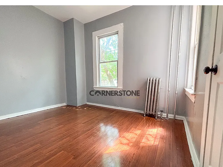 319 Irvine Turner Blvd — Photo 4