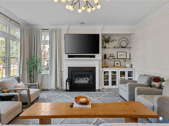 4th image of 12145 Manor Park Dr