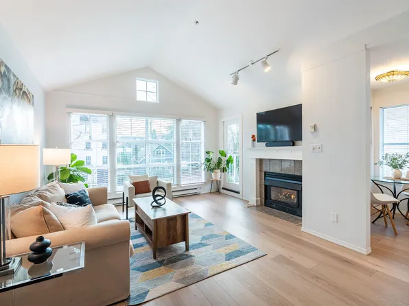 655 W 13th Ave #302, Vancouver, BC V5Z 1N8