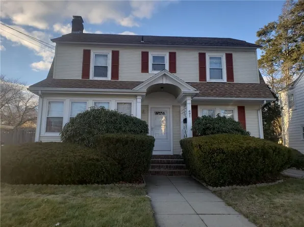 691 Pontiac Ave, Cranston, RI 02910