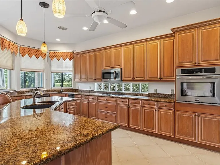 3210 Bent Pine Dr — Photo 2