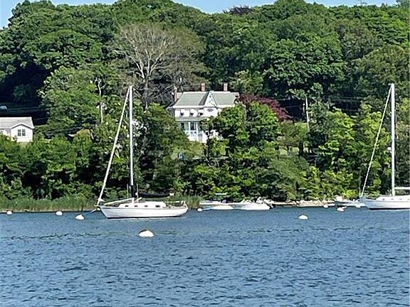 2nd image of 1660 Main Rd