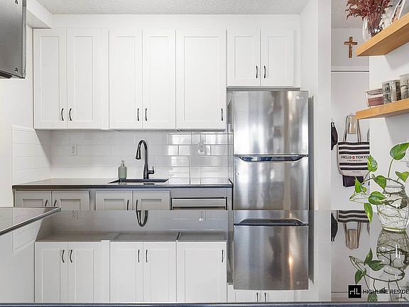 2nd image of 2540 Shore Blvd APT 14N