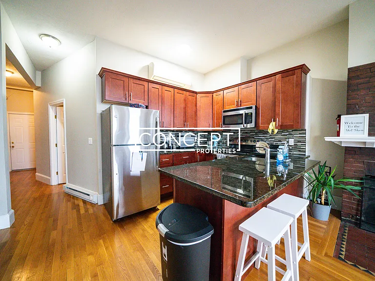 39 Bay State Rd #4R — Photo 7