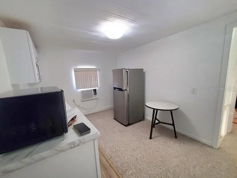 457 W Marion Ave #B — Photo 5