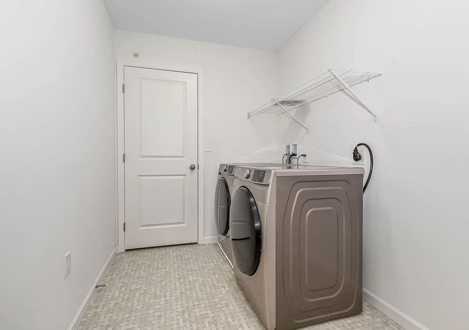 West Shore School District Town-Home For Rent 3 Stories, 3 Bedrooms 2.5 Bath For Rent — Photo 3
