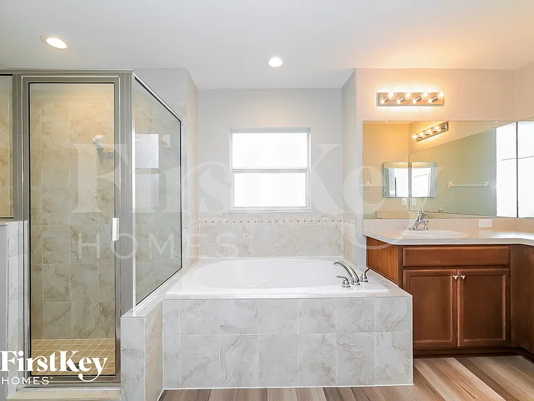 109 Solis Dr — Photo 10