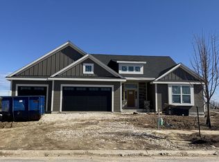 9938 Migratory Ln, Mequon, WI 53097
