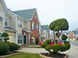 184 La Costa Dr, Blackwood, NJ 08012