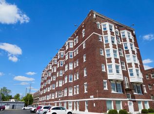 230 E 9th St APT 606, Indianapolis, IN