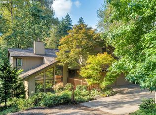 1590 Country Club Rd, Lake Oswego, OR 97034