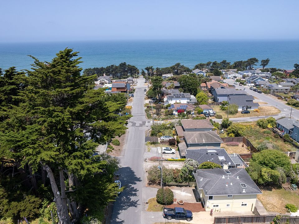 Unit a short distance from ocean.