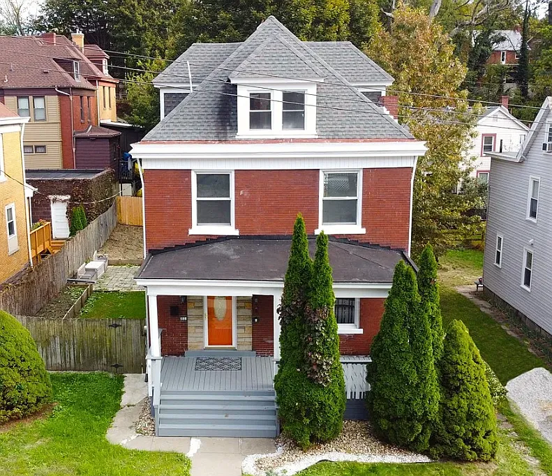 688 Forest Avenue - 1 — Photo 1