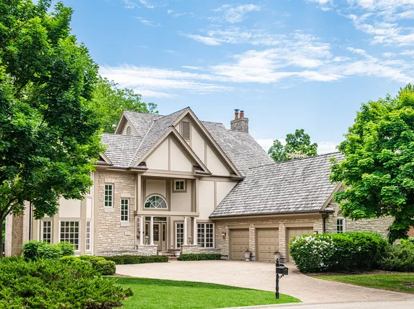 6 Graystone Ct, North Barrington, IL 60010