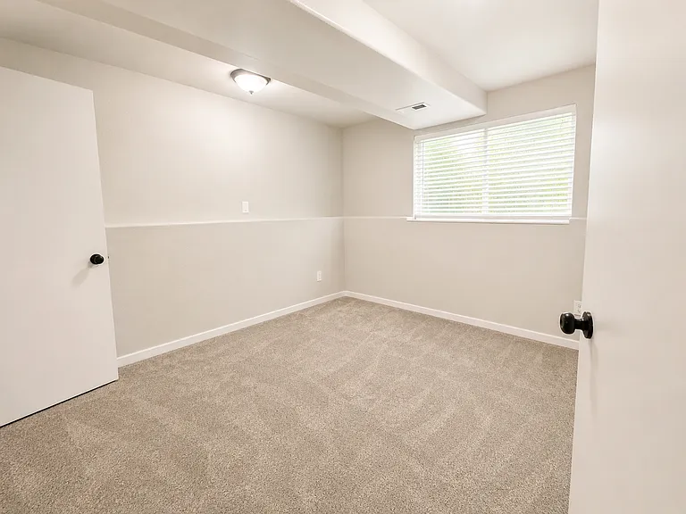 8381 W Oregon St — Photo 19