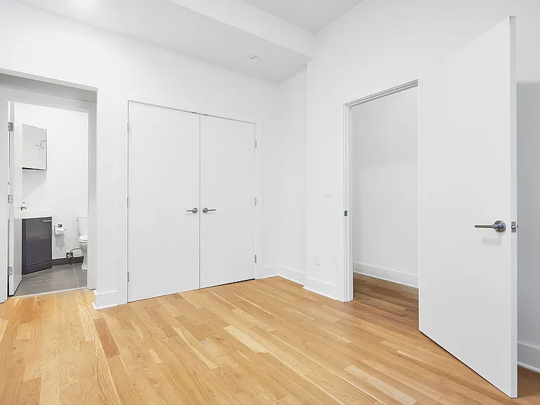 1268 Hampshire St — Photo 16
